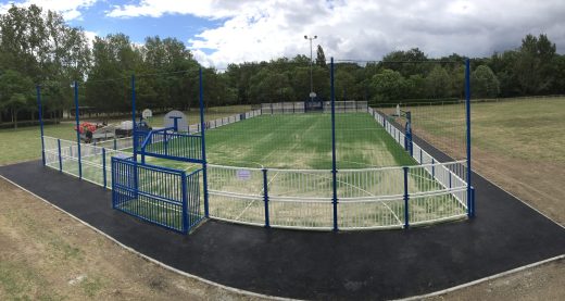 Vue d’ensemble du city stade de Belvèze-du-Razès