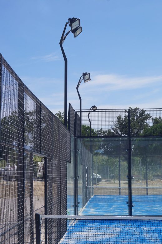 Éclairage d’un terrain de padel à Perpignan