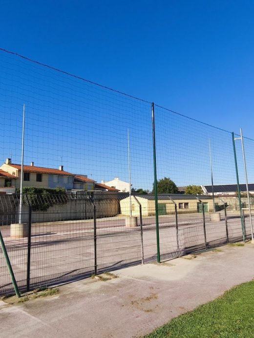 Filet pare-ballons d’un stade de Perpignan