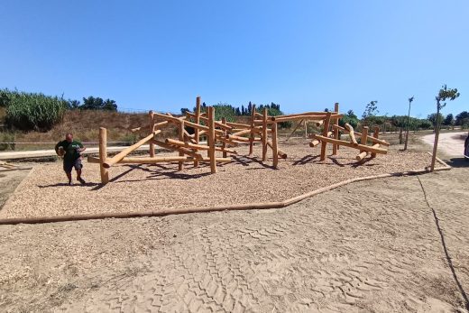 Parcours de jeux en robinier du parc de Canet-en-Roussillon