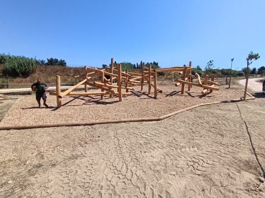 Parcours de jeux en robinier du parc de Canet-en-Roussillon