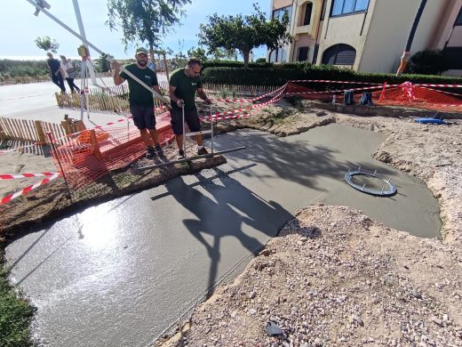 Coulage du support béton de l’arbre de sport au Barcarès